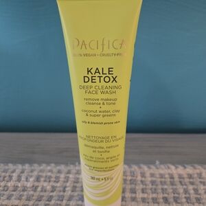 Pacifica Kale Detox Deep Cleaning Face Wash